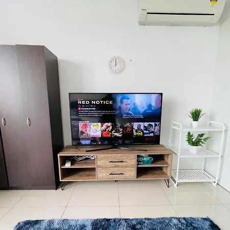 Homestay I City Cantik Tenang Wifi 4K Smart Tv Netflix Coway Free Parking Shah Alam Exterior photo
