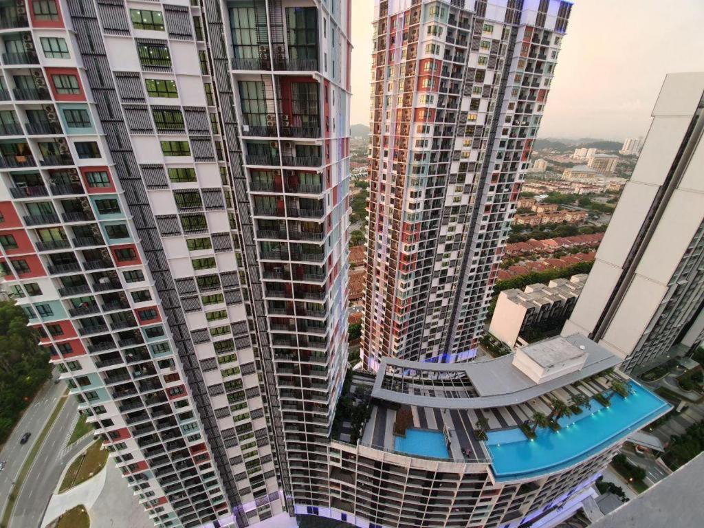 Apartment I Cantik Tenang Wifi 4k Smart Tv Netflix Coway Free Parking *